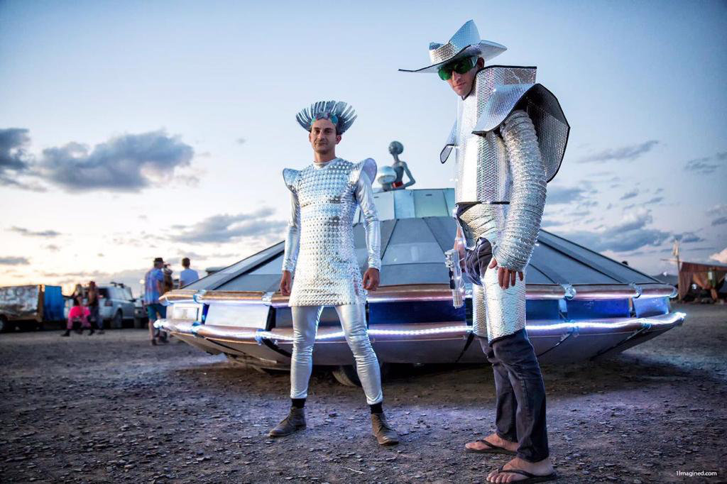 Science Fiction Kostuums voor Afrikaburn zijn een veel voorkomende trend | Fotocredits: Space Cowboys